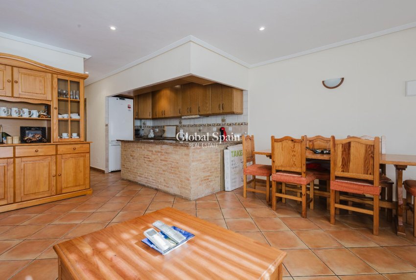 Odsprzedaż - MIESZKANIE -
TORREVIEJA - 