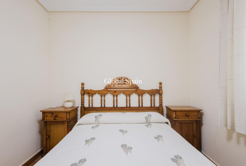 Odsprzedaż - MIESZKANIE -
TORREVIEJA - 