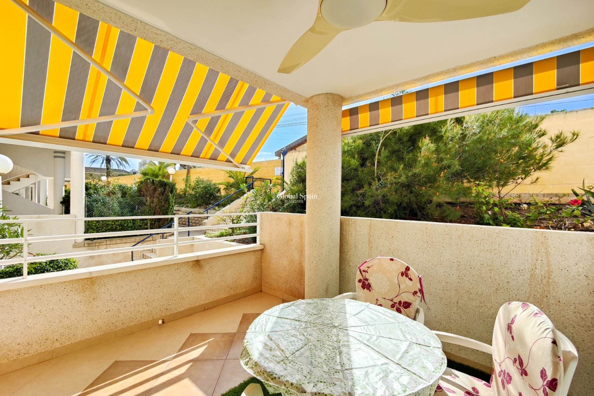 Odsprzedaż - MIESZKANIE -
TORREVIEJA - 