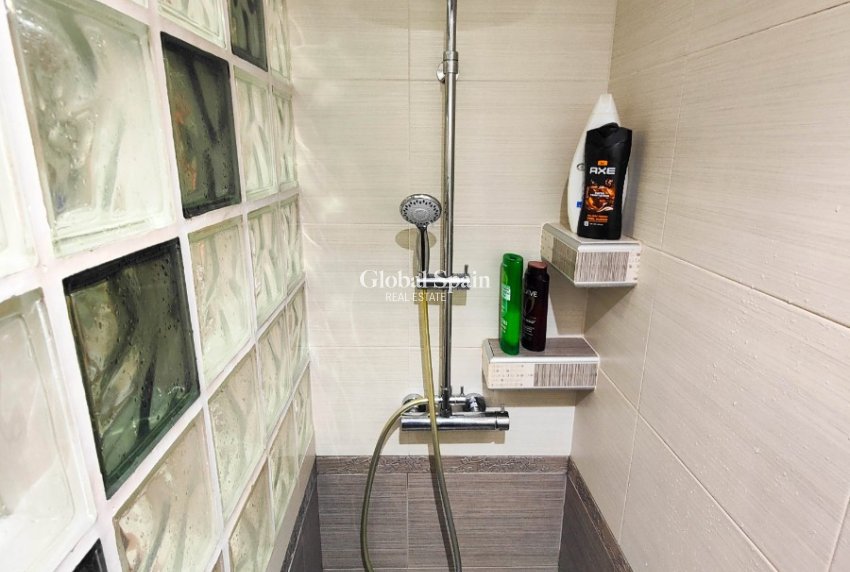 Odsprzedaż - MIESZKANIE -
TORREVIEJA - 