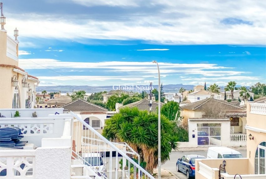 Odsprzedaż - MIESZKANIE -
TORREVIEJA - 