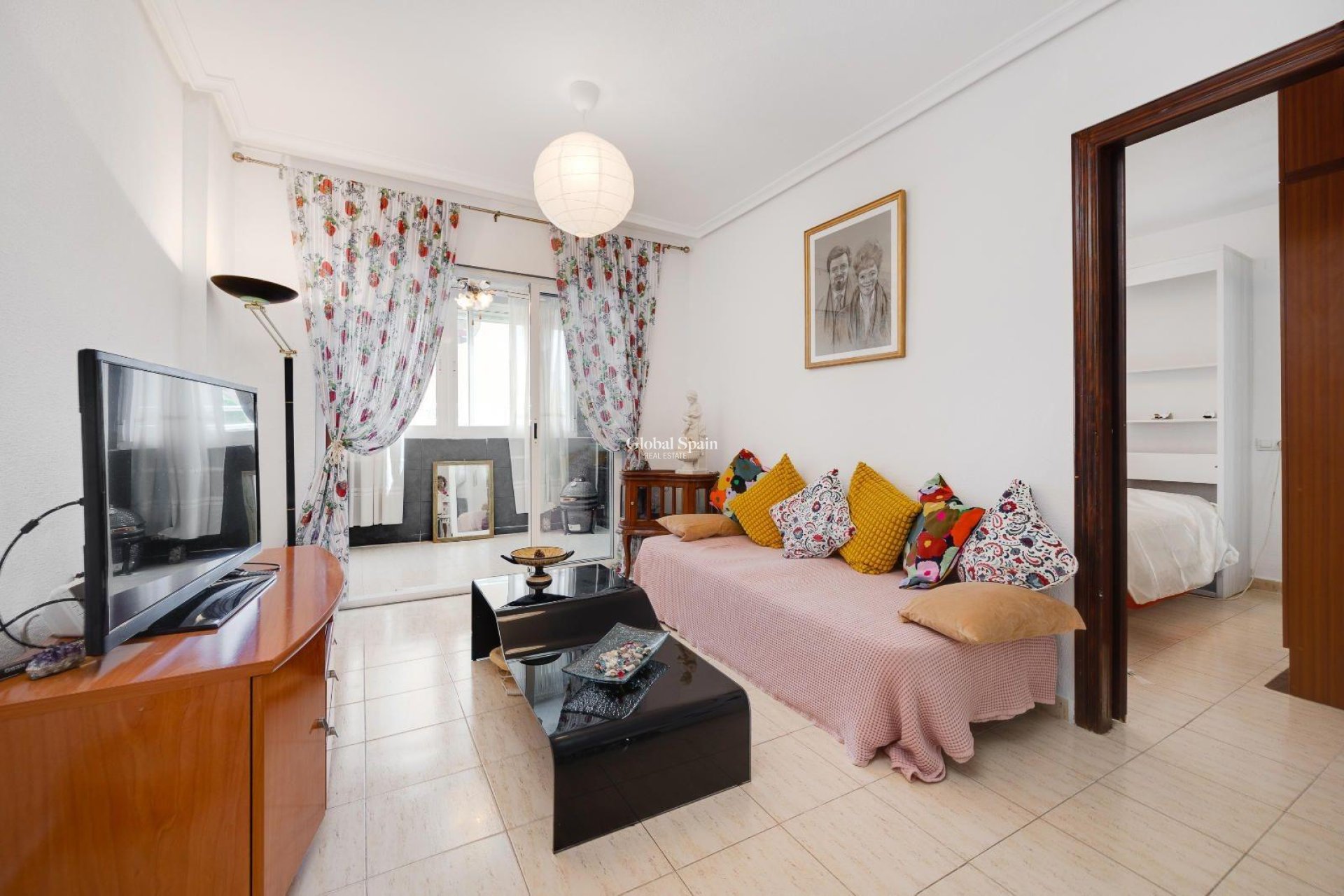 Odsprzedaż - MIESZKANIE -
TORREVIEJA - 