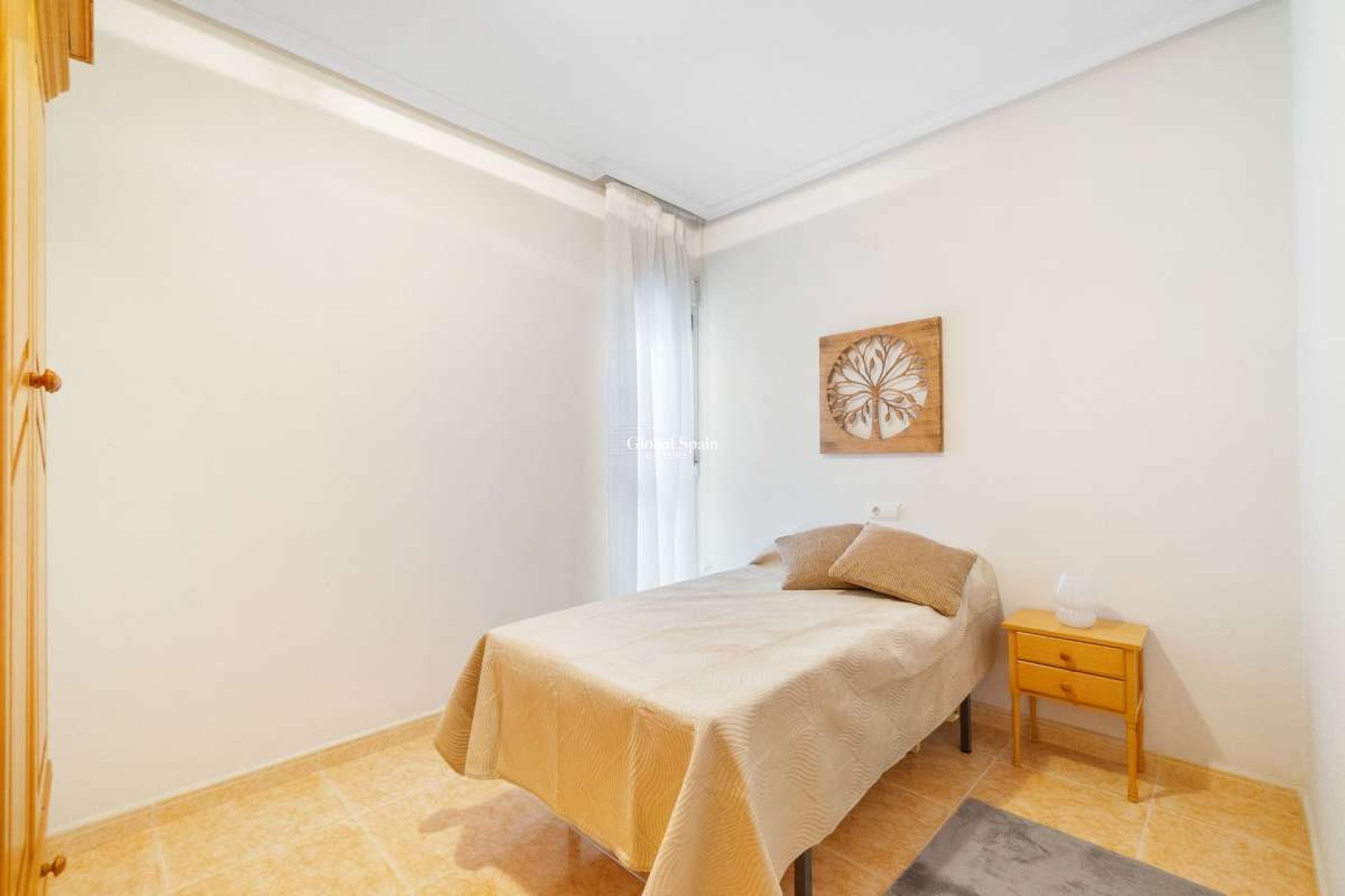 Odsprzedaż - MIESZKANIE -
TORREVIEJA - 