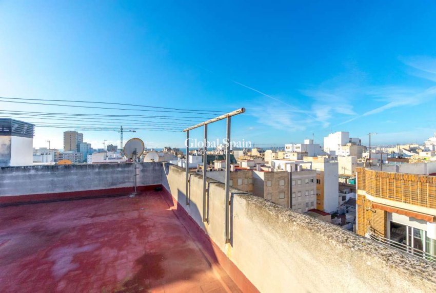 Odsprzedaż - MIESZKANIE -
TORREVIEJA - 