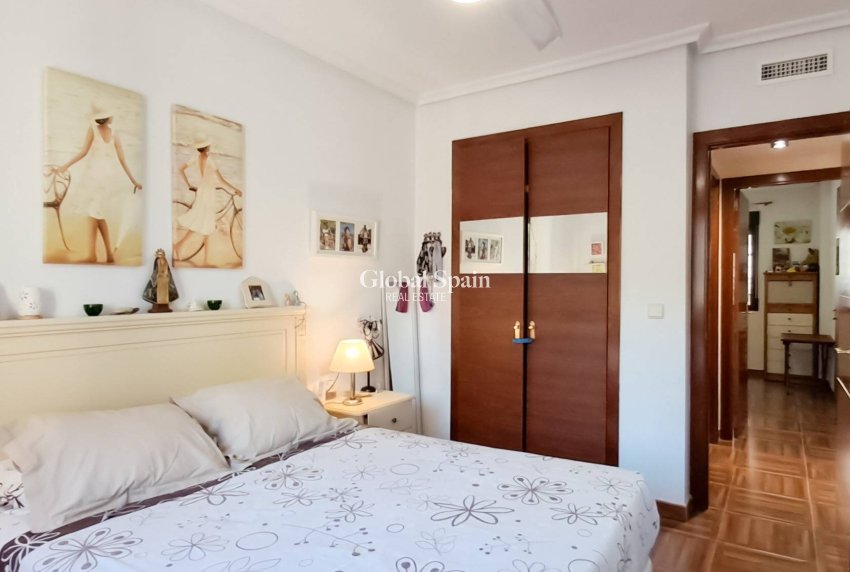 Odsprzedaż - MIESZKANIE -
TORREVIEJA - 