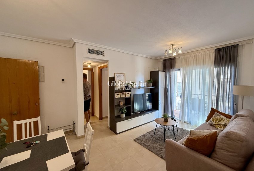 Odsprzedaż - MIESZKANIE -
TORREVIEJA - 