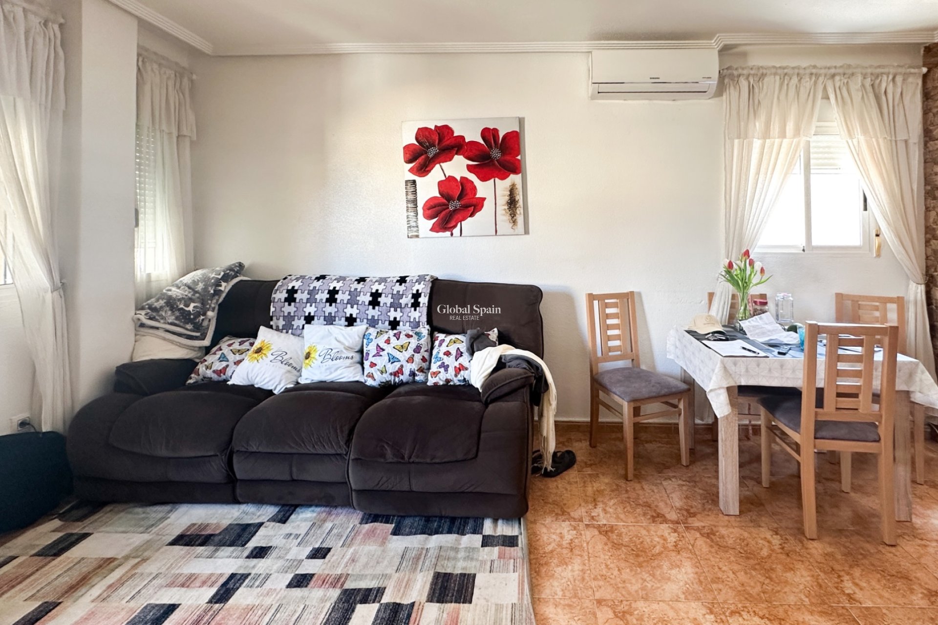 Odsprzedaż - MIESZKANIE -
TORREVIEJA - 