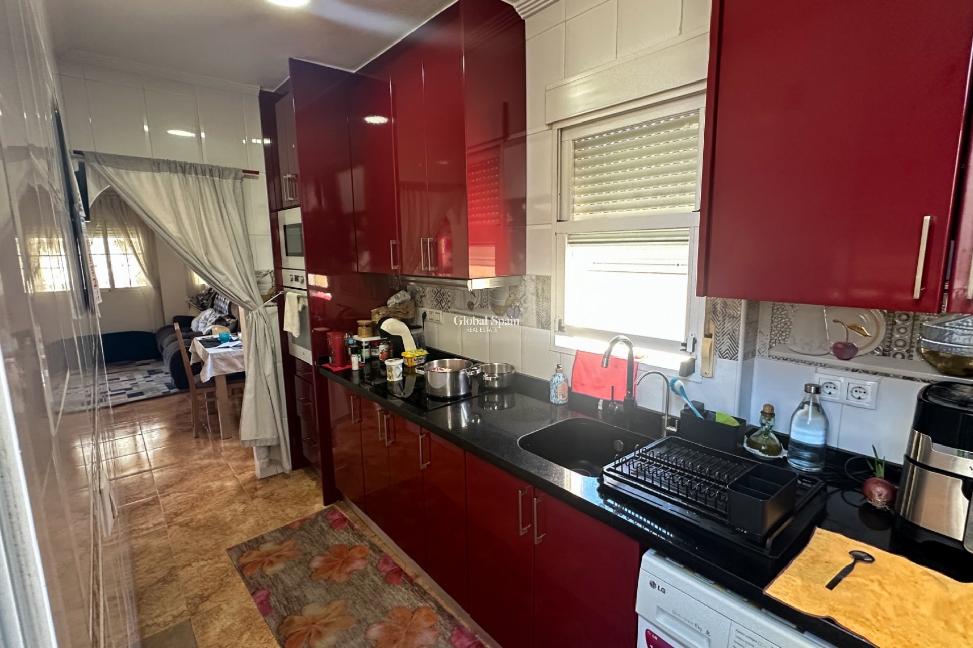 Odsprzedaż - MIESZKANIE -
TORREVIEJA - 