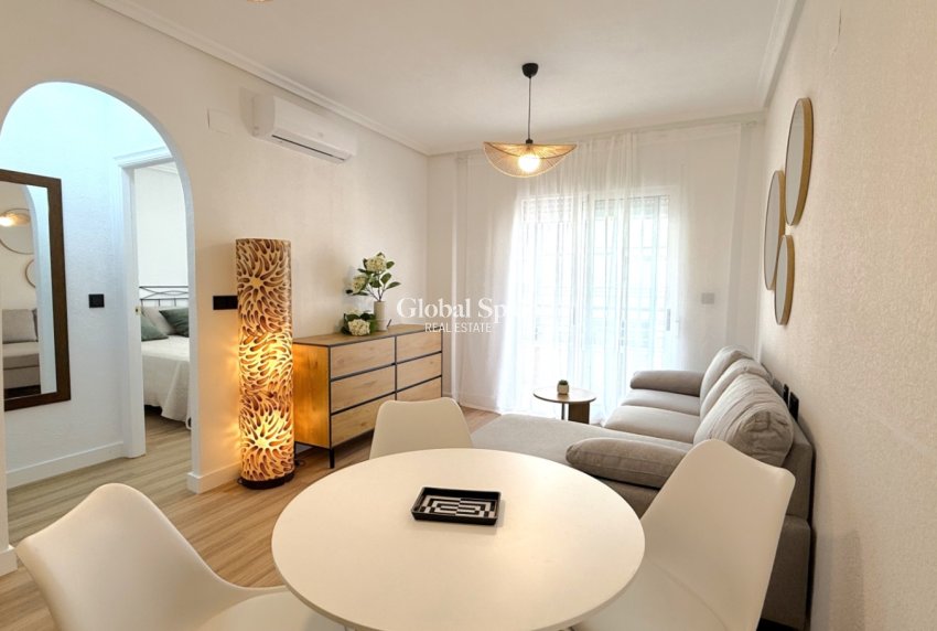 Odsprzedaż - MIESZKANIE -
TORREVIEJA - 