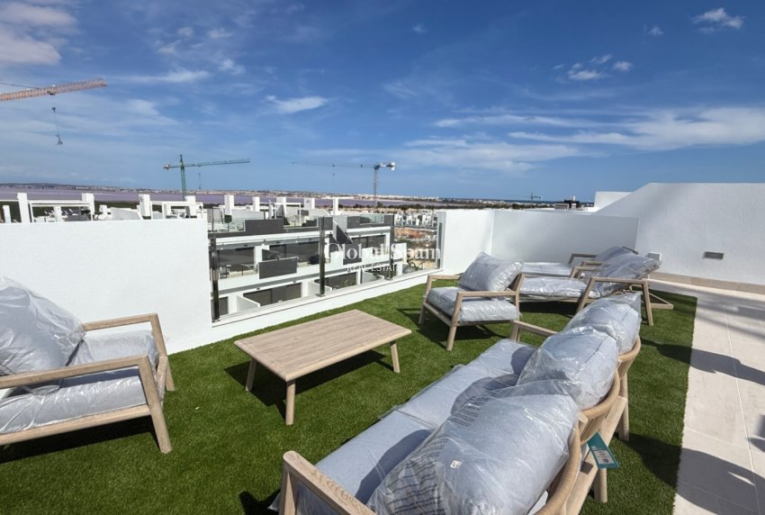 Odsprzedaż - MIESZKANIE -
TORREVIEJA - 