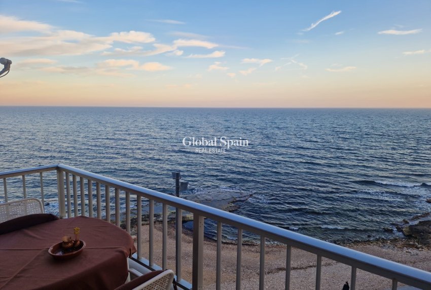 Odsprzedaż - MIESZKANIE -
TORREVIEJA - 