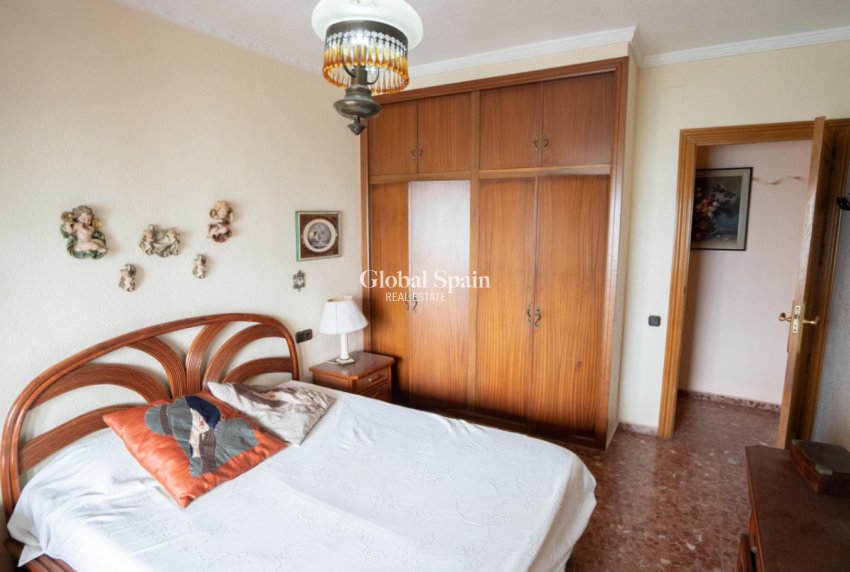 Odsprzedaż - MIESZKANIE -
TORREVIEJA - 