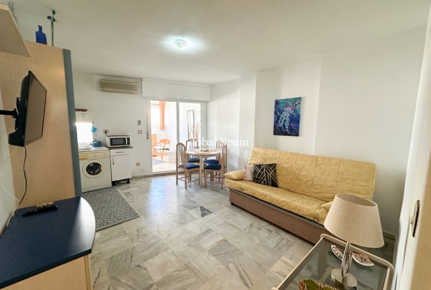 Odsprzedaż - MIESZKANIE -
TORREVIEJA - 