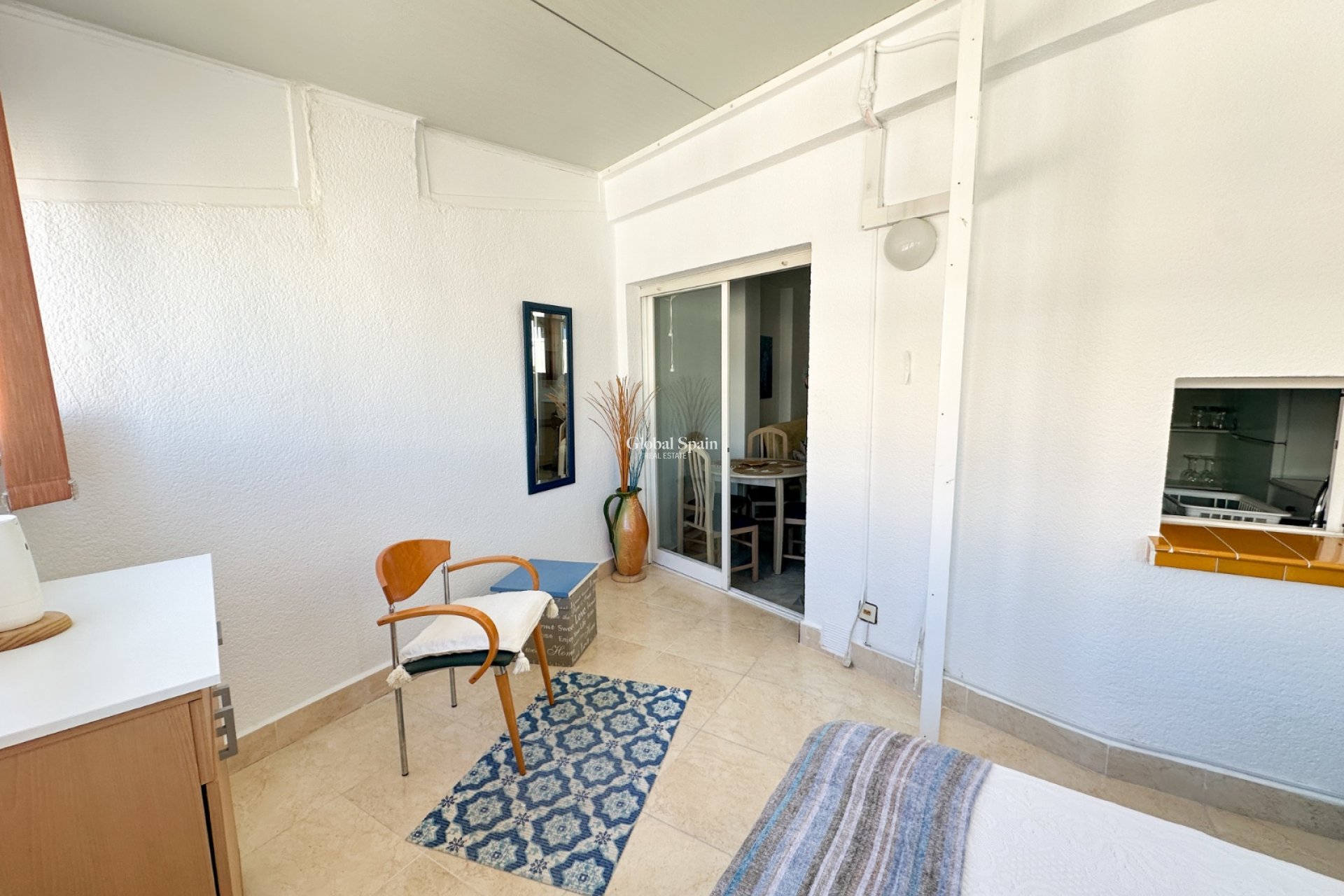 Odsprzedaż - MIESZKANIE -
TORREVIEJA - 