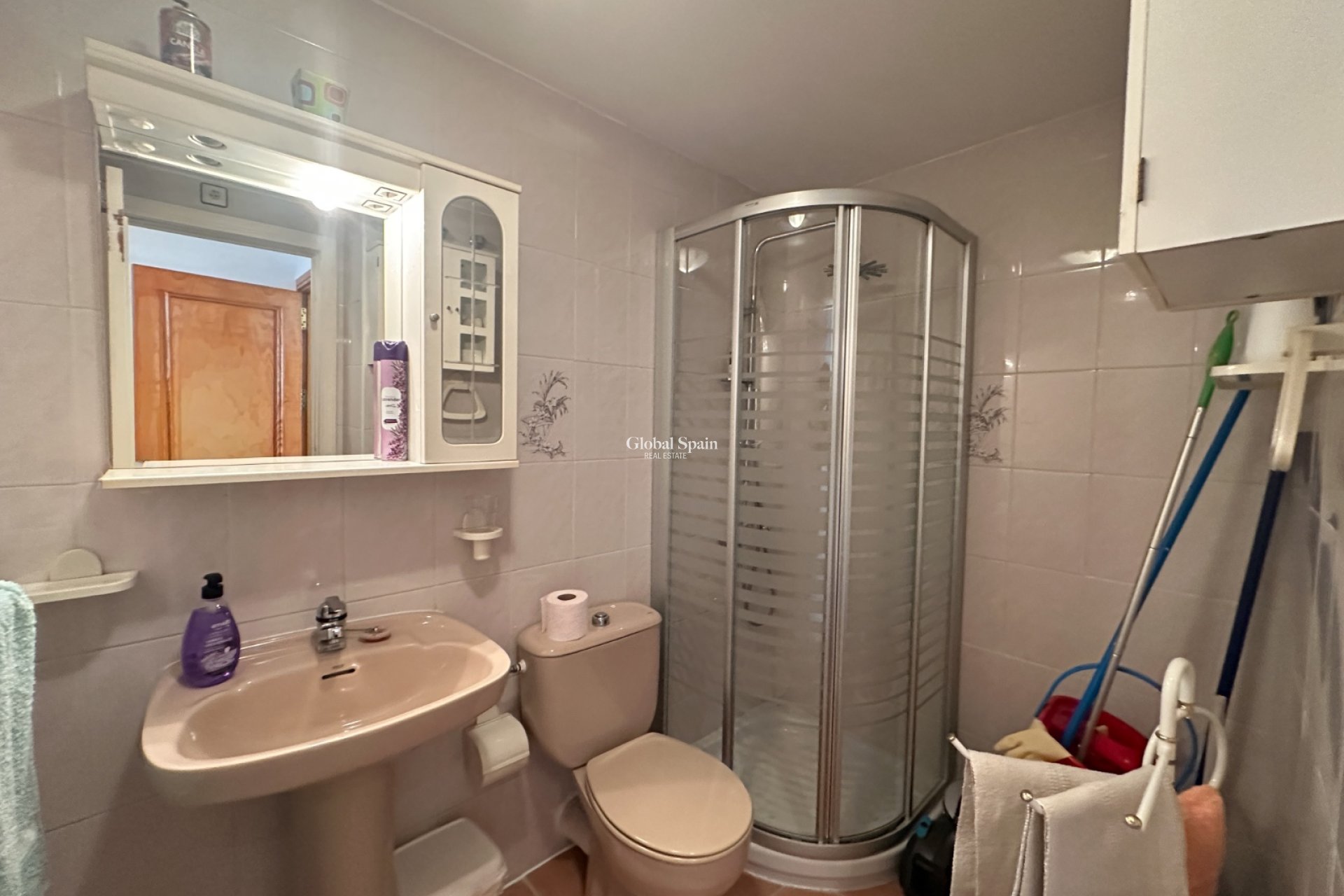 Odsprzedaż - MIESZKANIE -
TORREVIEJA - 