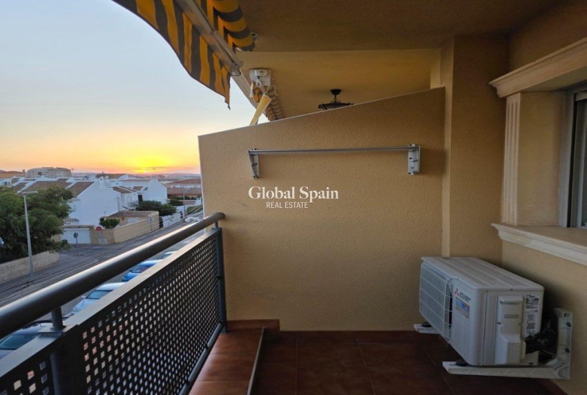 Odsprzedaż - MIESZKANIE -
TORREVIEJA - 