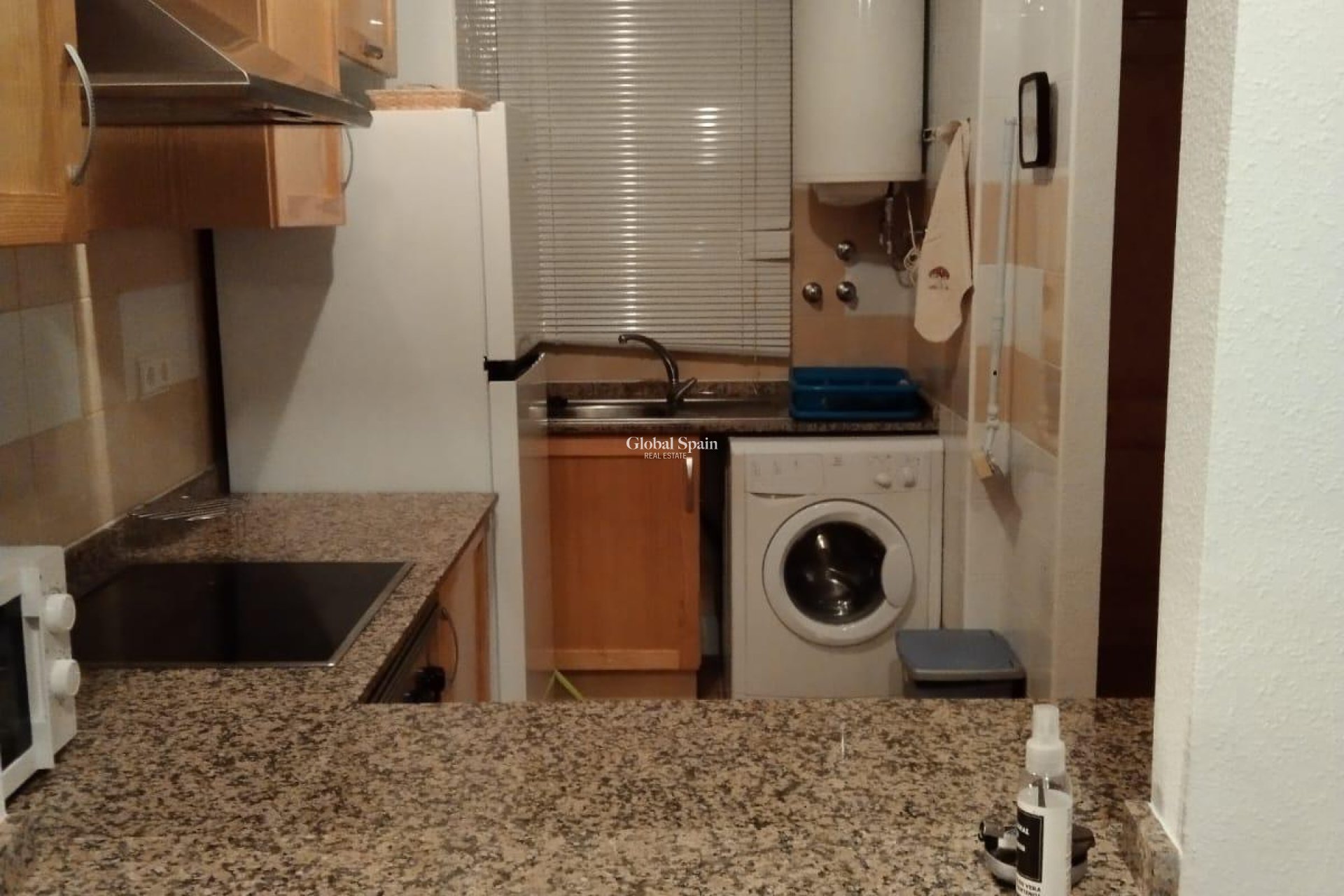 Odsprzedaż - MIESZKANIE -
TORREVIEJA - 
