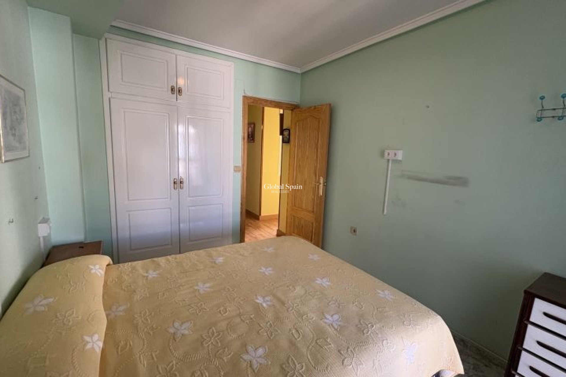 Odsprzedaż - MIESZKANIE -
TORREVIEJA - 