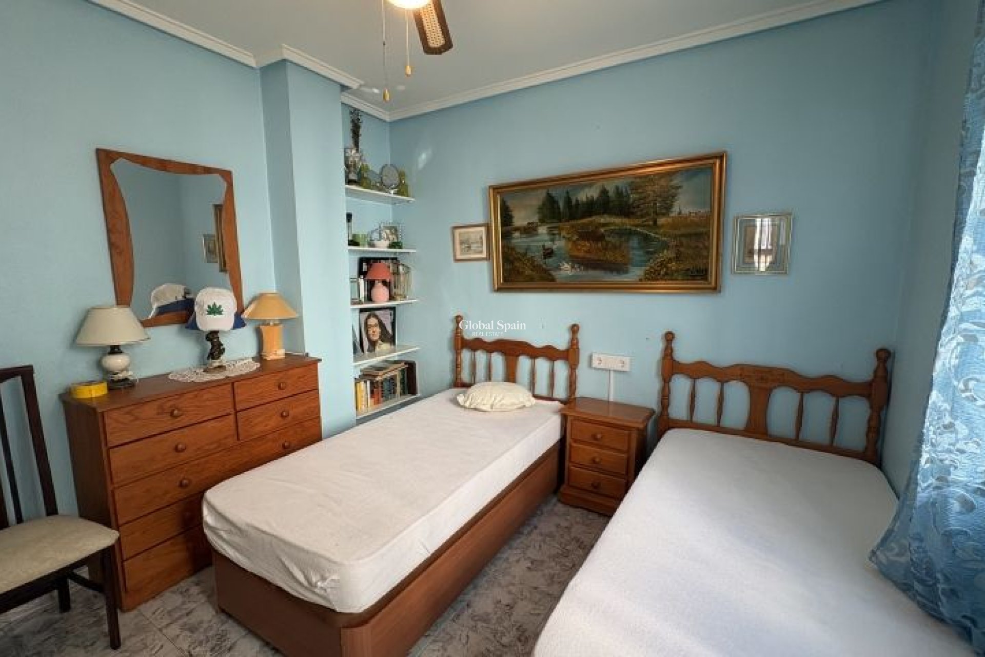 Odsprzedaż - MIESZKANIE -
TORREVIEJA - 