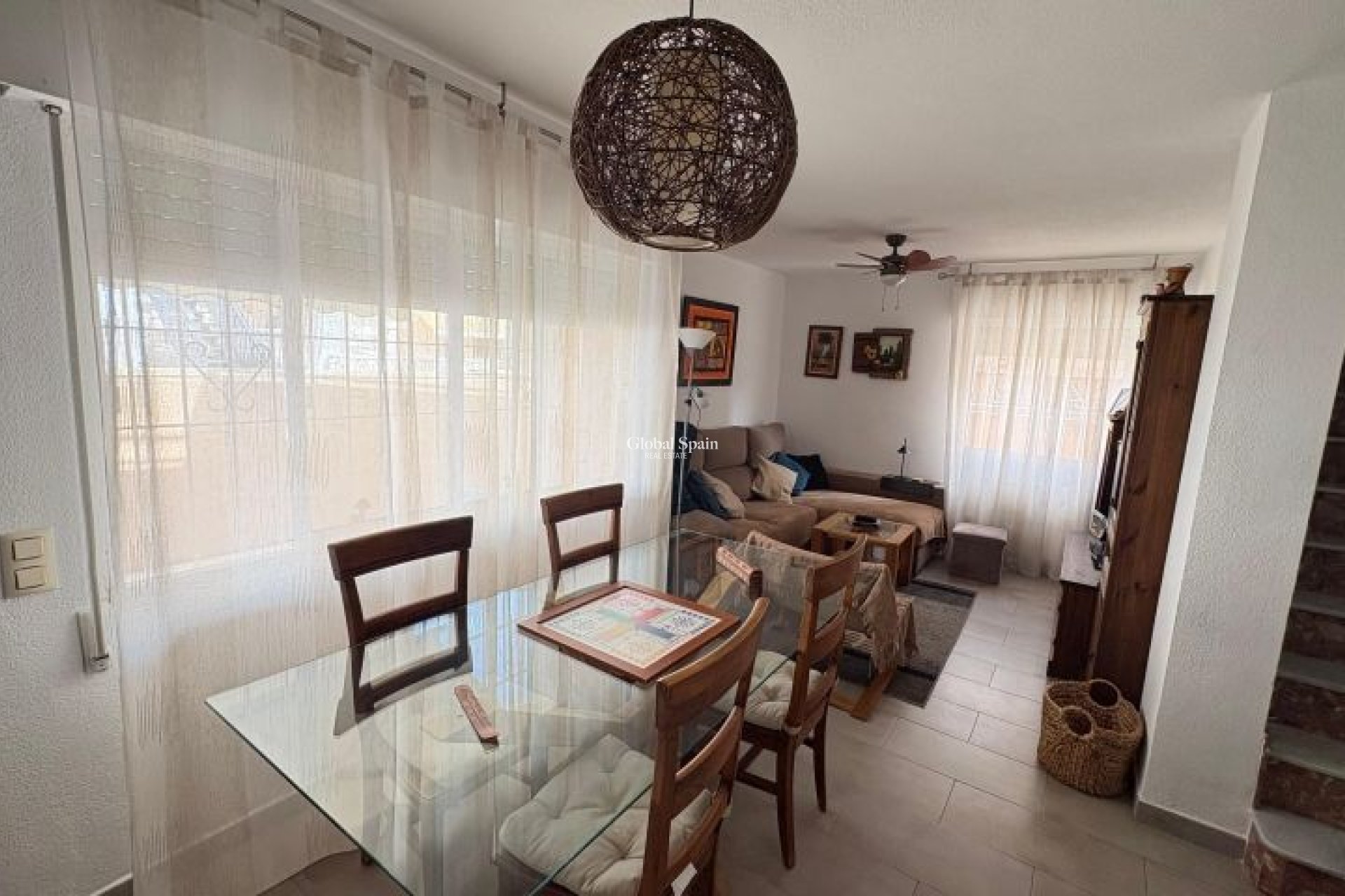 Odsprzedaż - MIESZKANIE -
TORREVIEJA - 