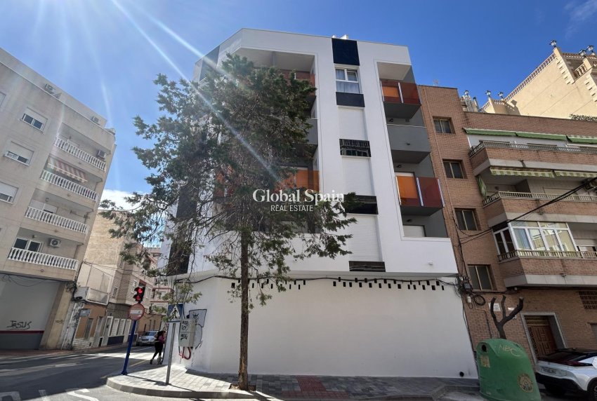 Odsprzedaż - MIESZKANIE -
TORREVIEJA - 