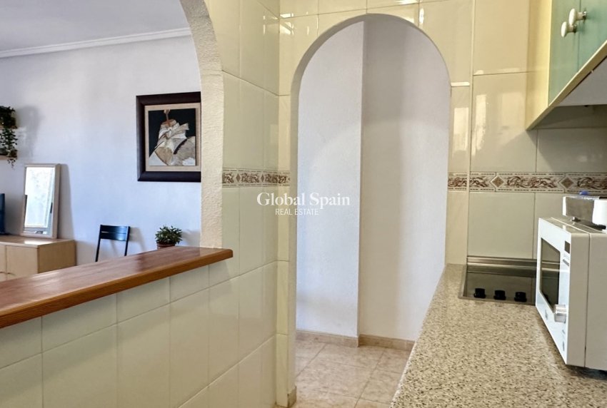 Odsprzedaż - MIESZKANIE -
TORREVIEJA - 