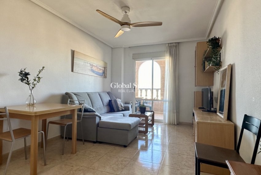 Odsprzedaż - MIESZKANIE -
TORREVIEJA - 