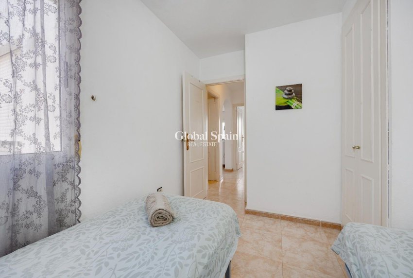 Odsprzedaż - MIESZKANIE -
TORREVIEJA - 