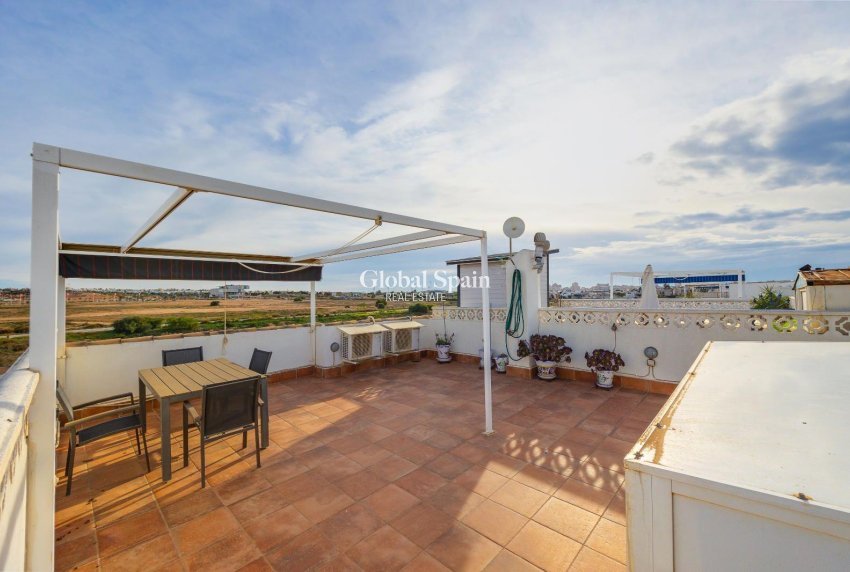 Odsprzedaż - MIESZKANIE -
TORREVIEJA - 