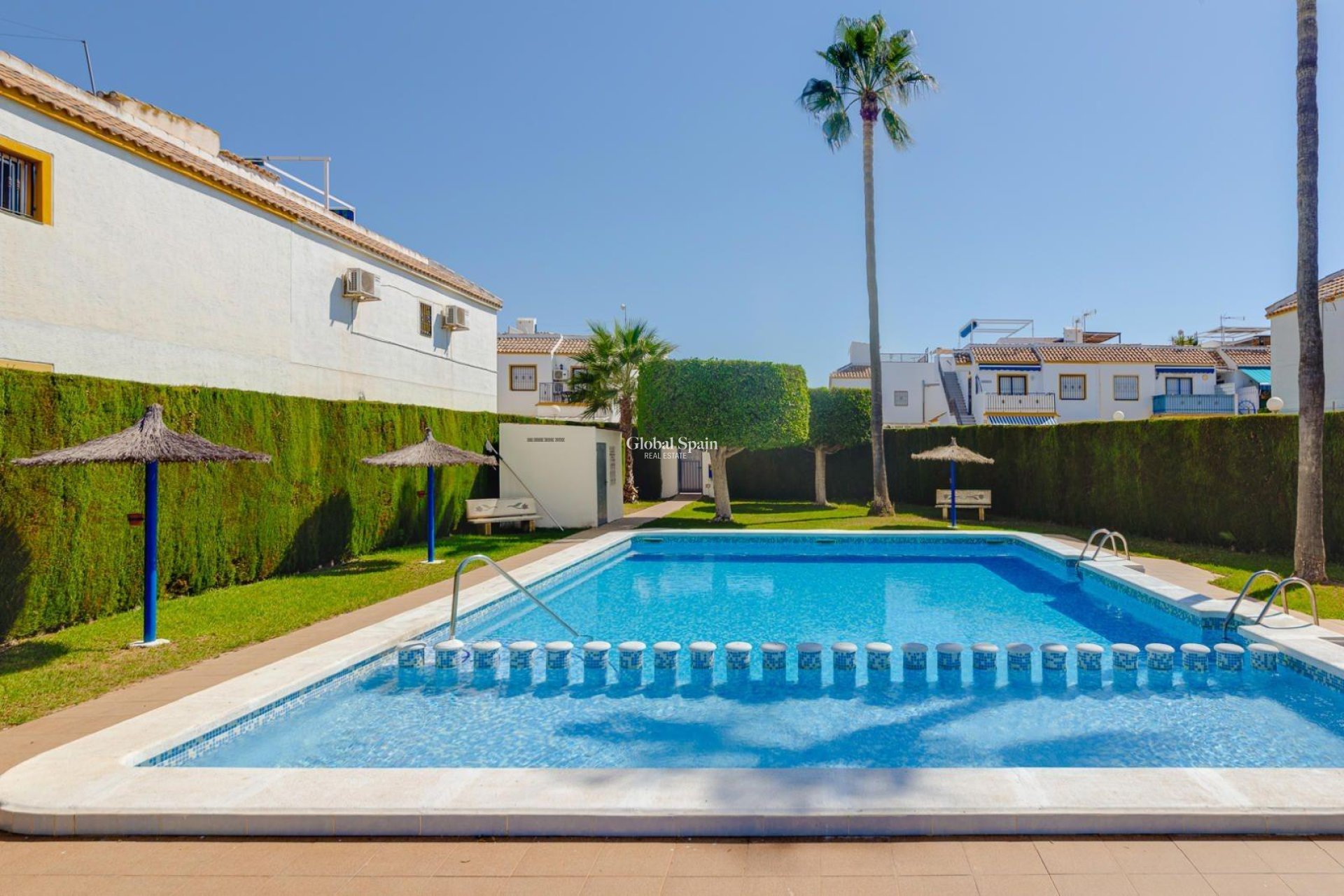 Odsprzedaż - MIESZKANIE -
TORREVIEJA - 