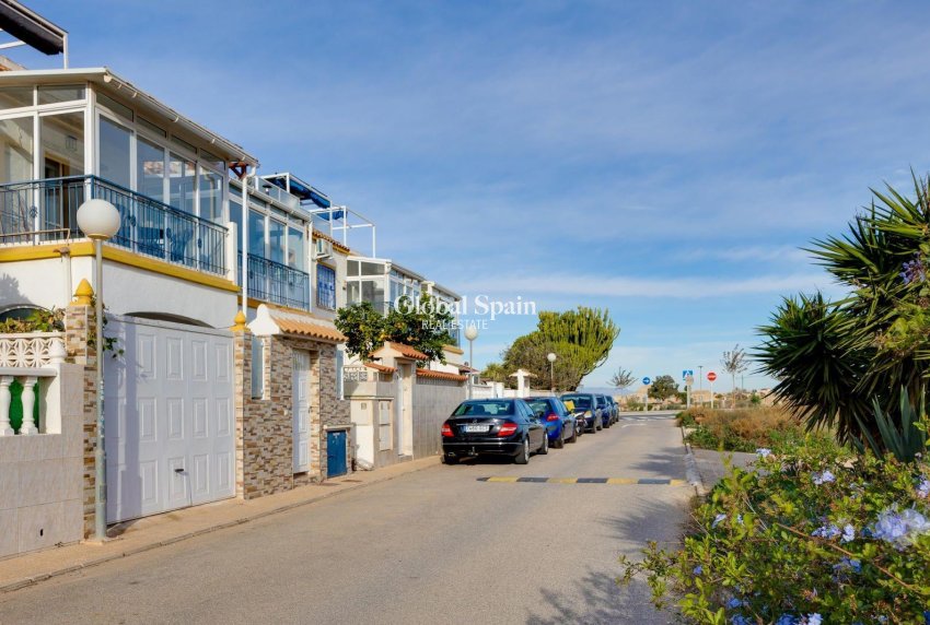 Odsprzedaż - MIESZKANIE -
TORREVIEJA - 