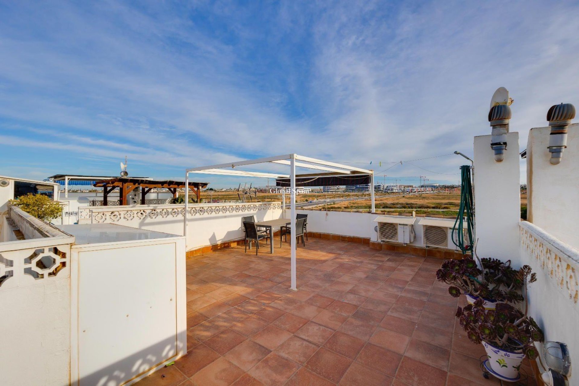 Odsprzedaż - MIESZKANIE -
TORREVIEJA - 