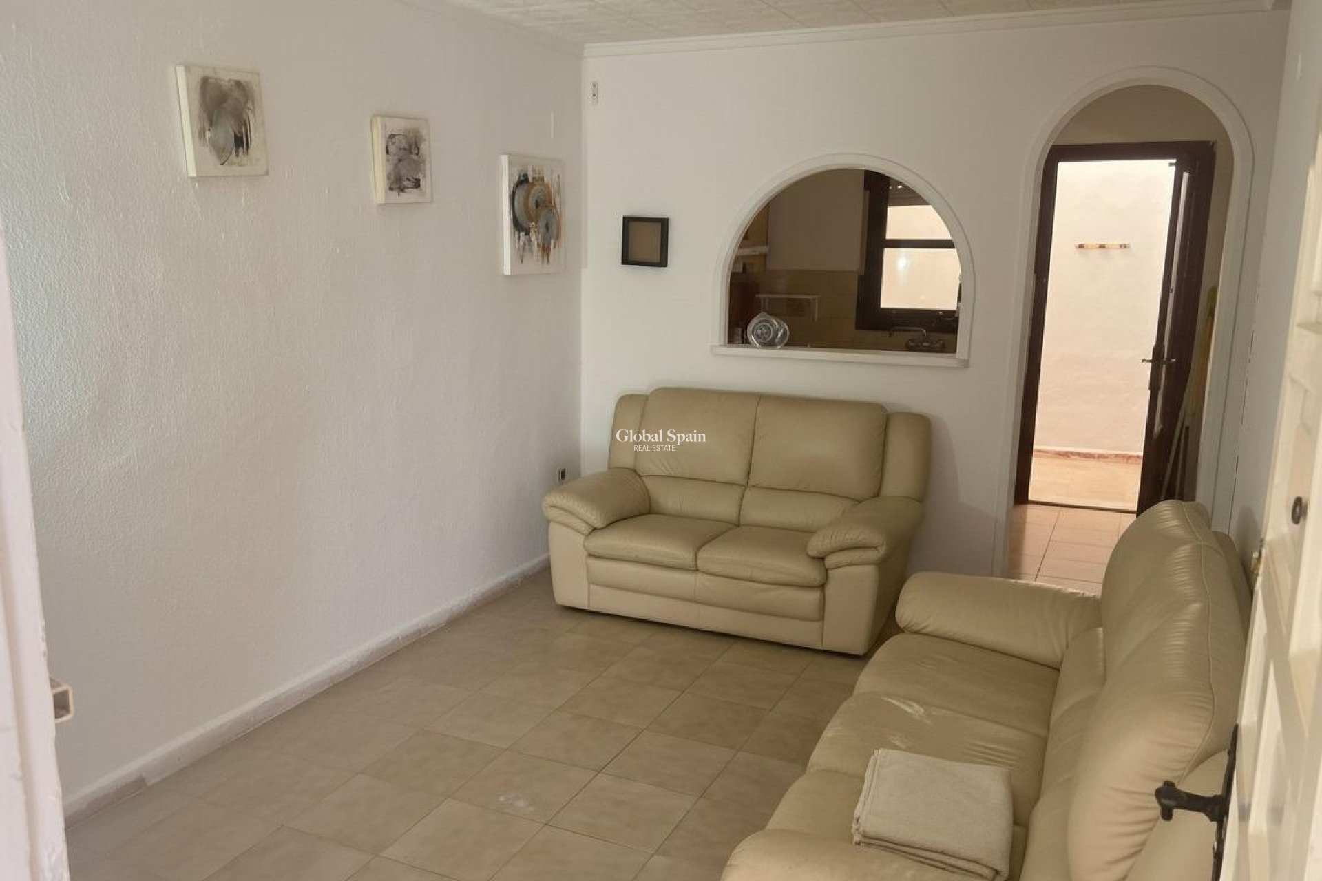 Odsprzedaż - MIESZKANIE -
TORREVIEJA - 