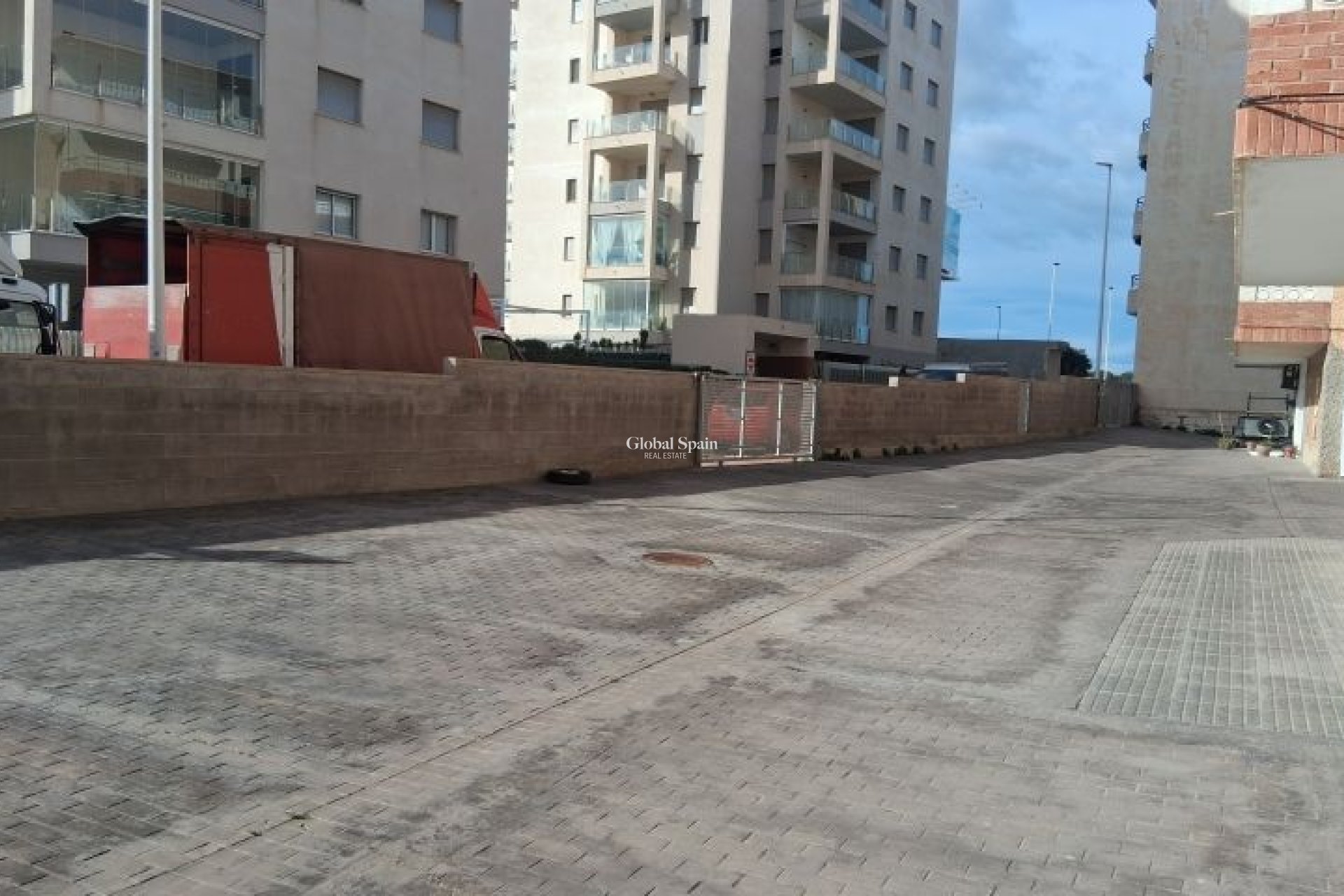 Odsprzedaż - MIESZKANIE -
TORREVIEJA - 