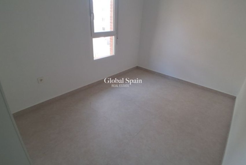 Odsprzedaż - MIESZKANIE -
TORREVIEJA - 
