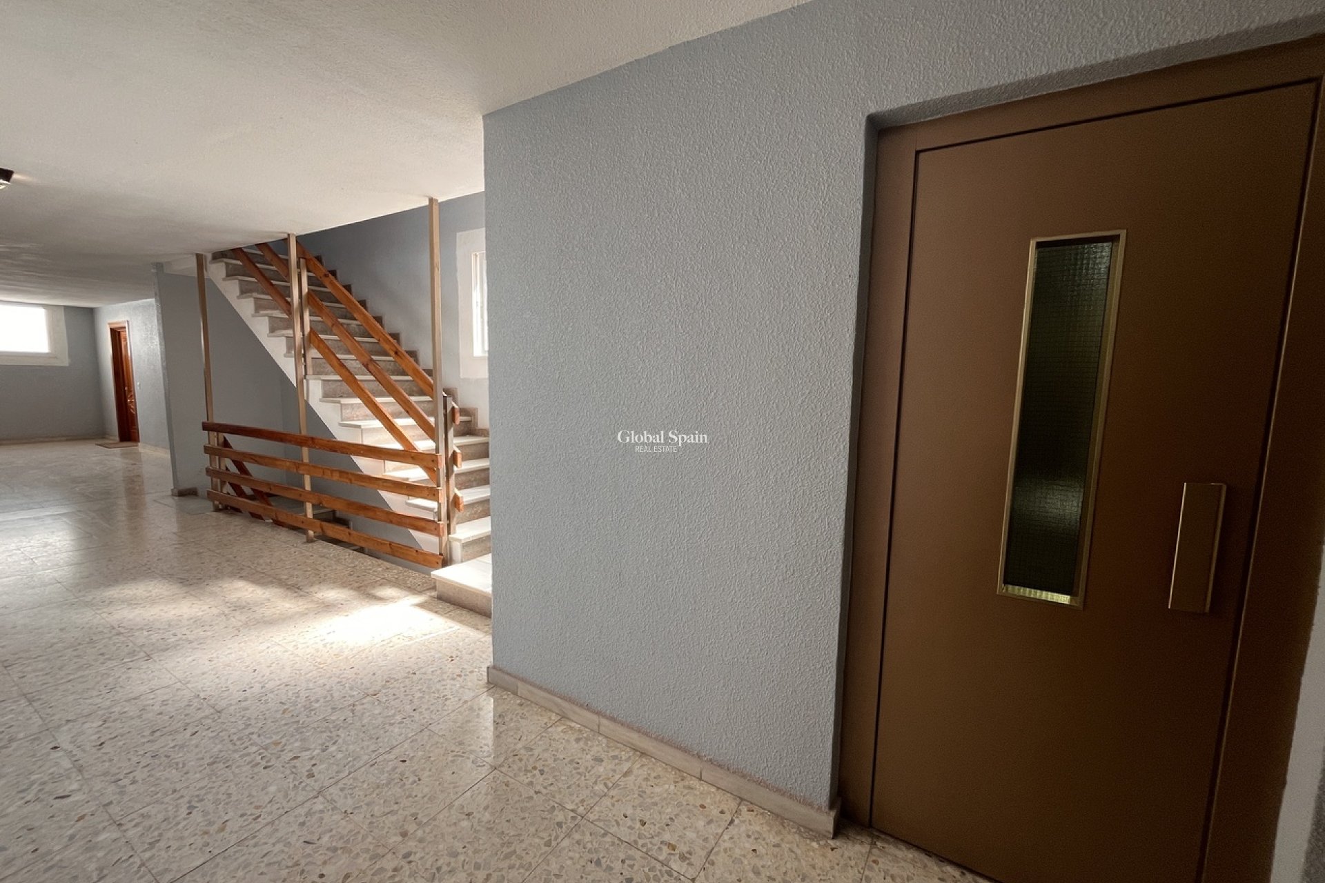 Odsprzedaż - MIESZKANIE -
TORREVIEJA - 