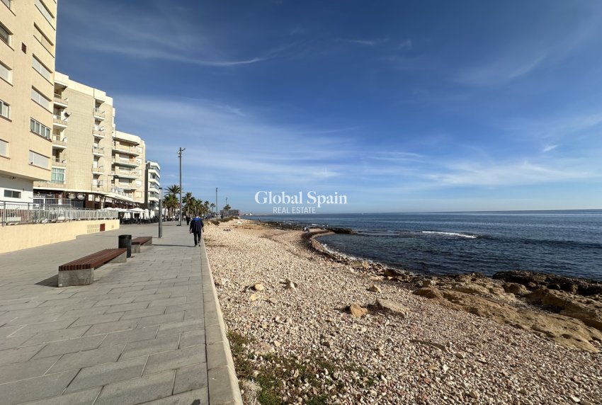 Odsprzedaż - MIESZKANIE -
TORREVIEJA - 