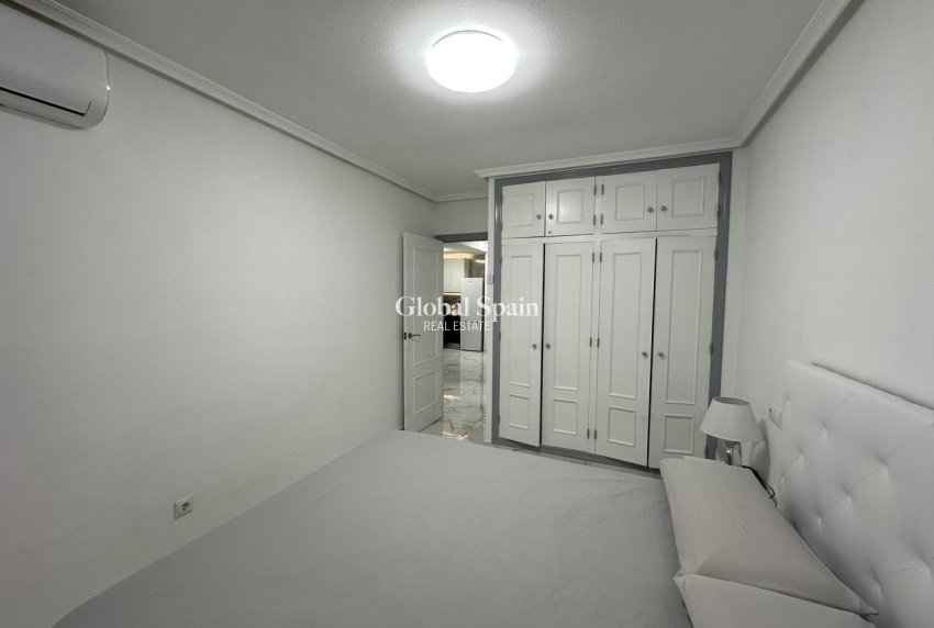 Odsprzedaż - MIESZKANIE -
TORREVIEJA - 