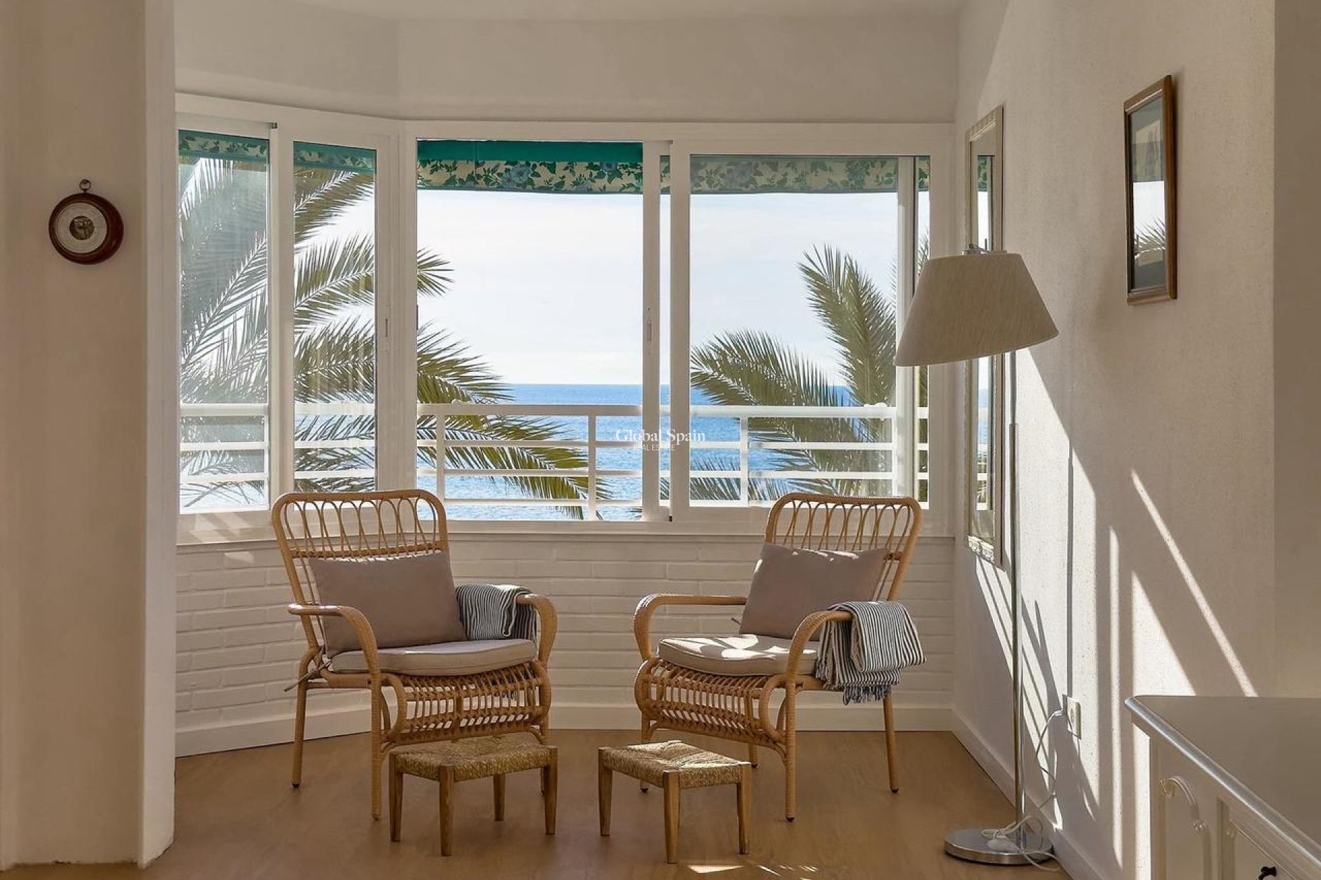 Odsprzedaż - MIESZKANIE -
TORREVIEJA - 