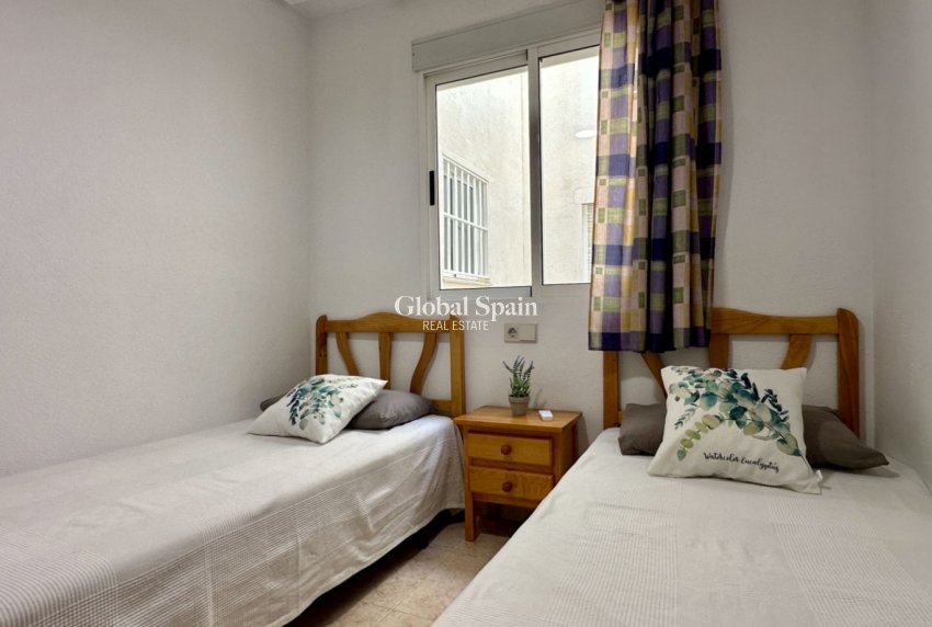 Odsprzedaż - MIESZKANIE -
TORREVIEJA - 
