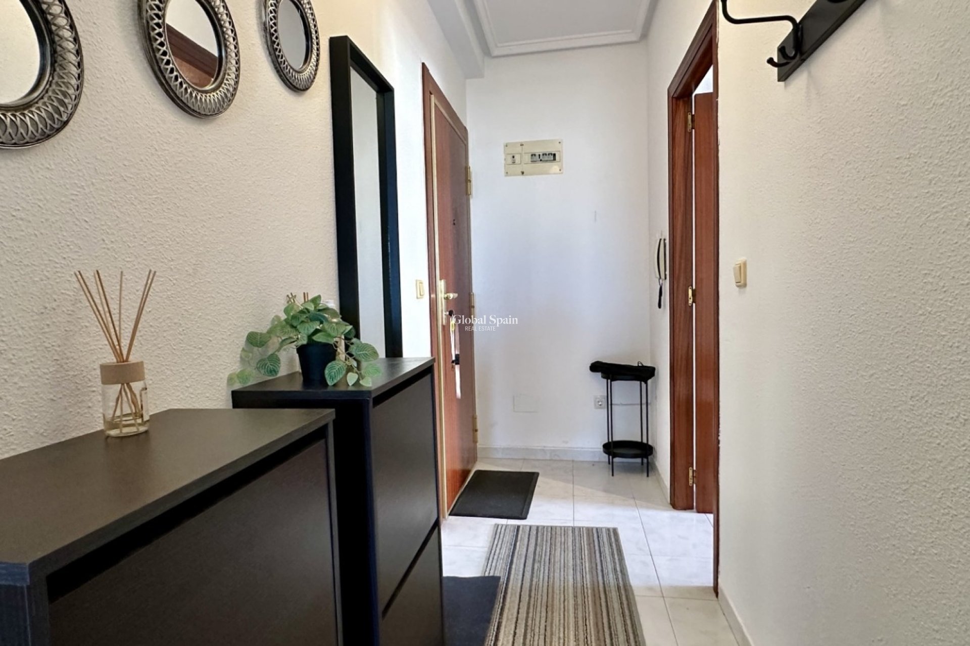 Odsprzedaż - MIESZKANIE -
TORREVIEJA - 
