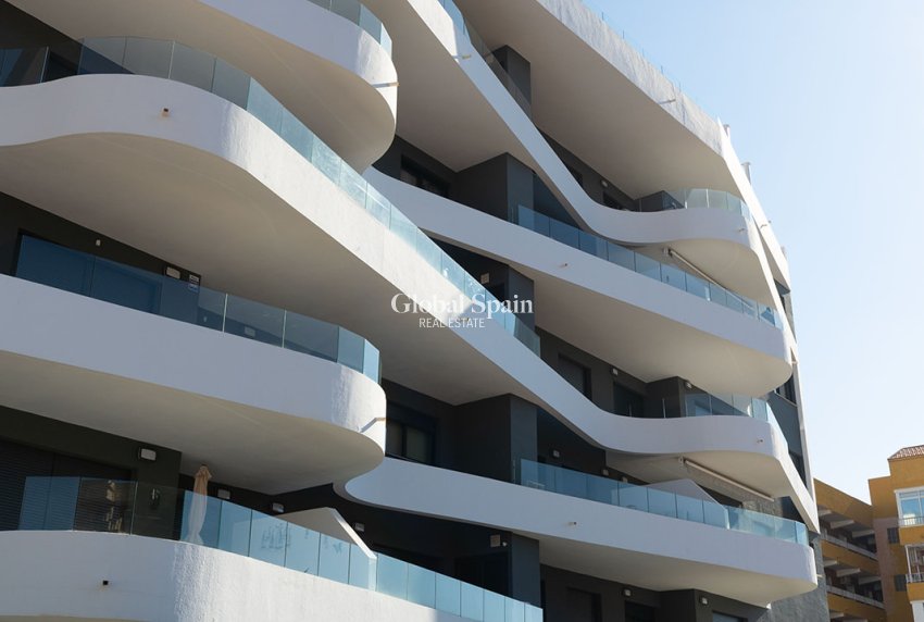 Odsprzedaż - MIESZKANIE -
TORREVIEJA - 