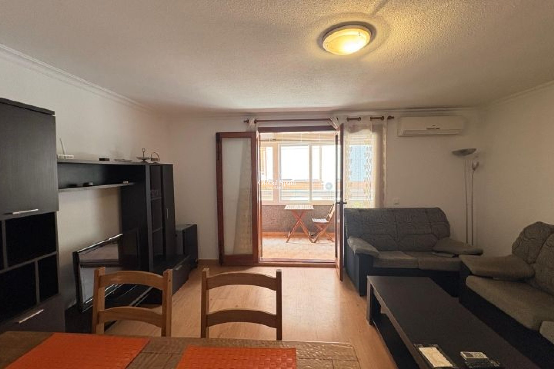 Odsprzedaż - MIESZKANIE -
TORREVIEJA - 