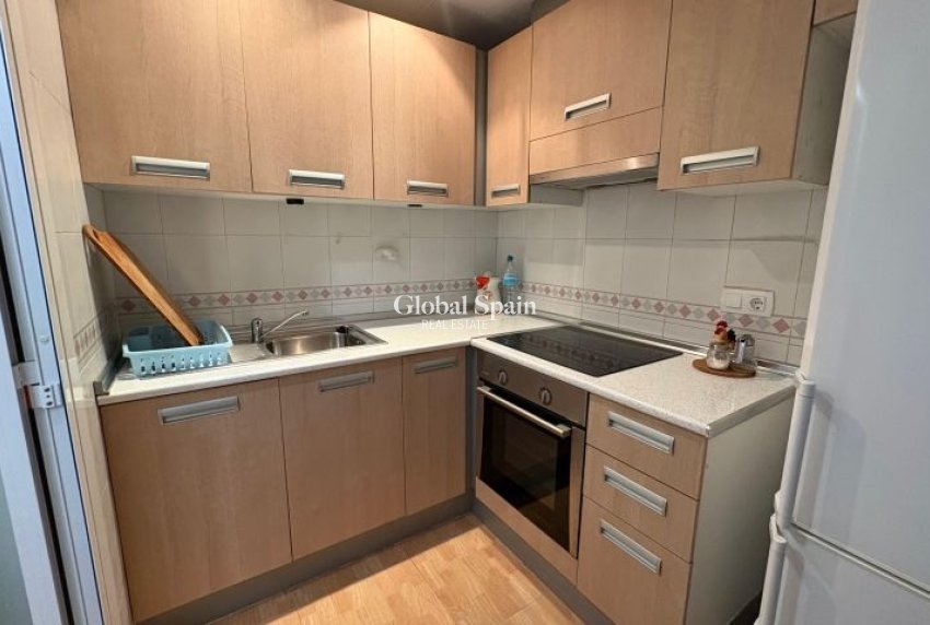 Odsprzedaż - MIESZKANIE -
TORREVIEJA - 
