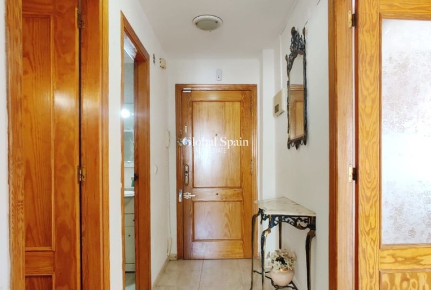 Odsprzedaż - MIESZKANIE -
TORREVIEJA - 