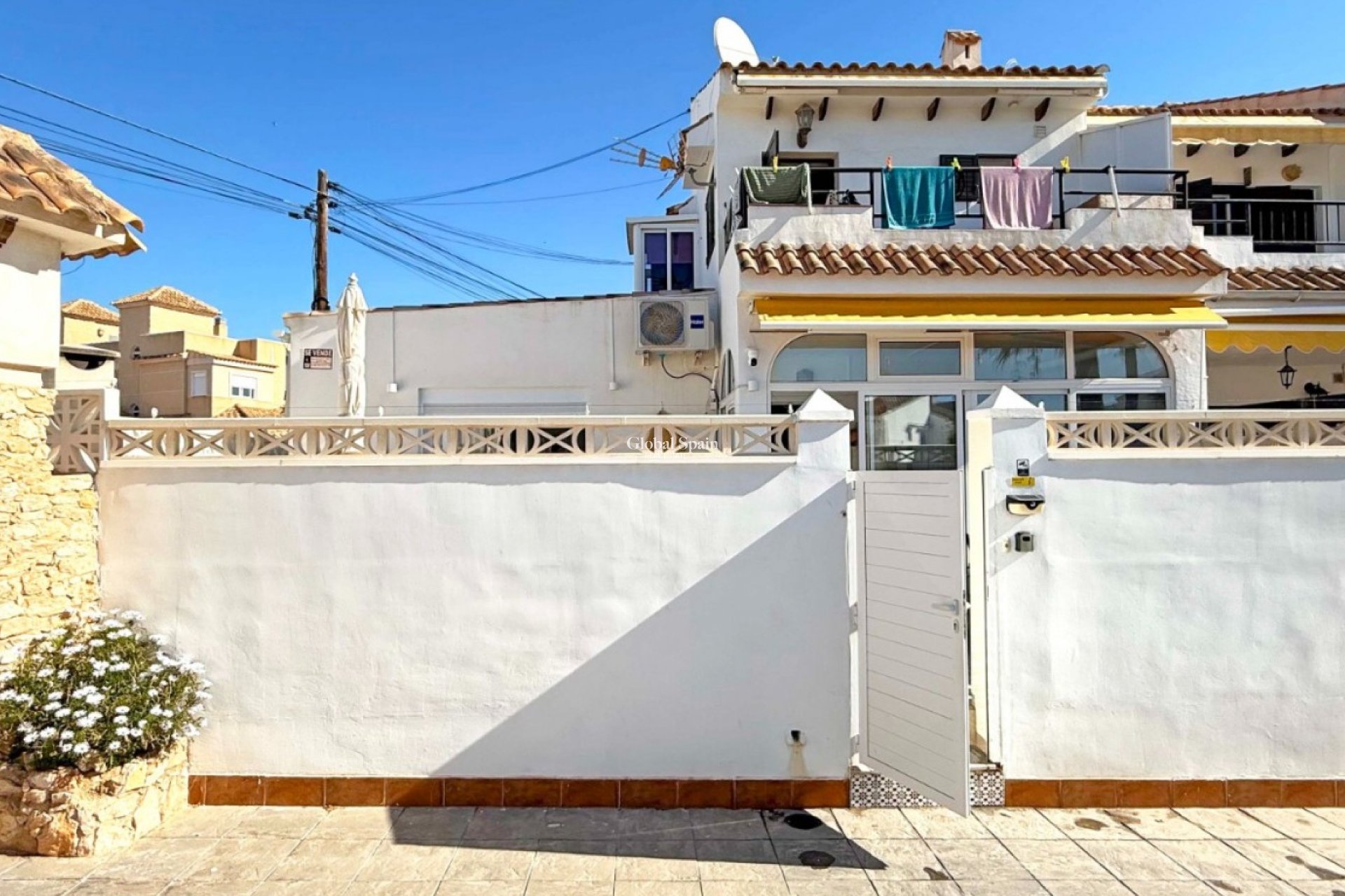 Odsprzedaż - MIESZKANIE -
TORREVIEJA - 