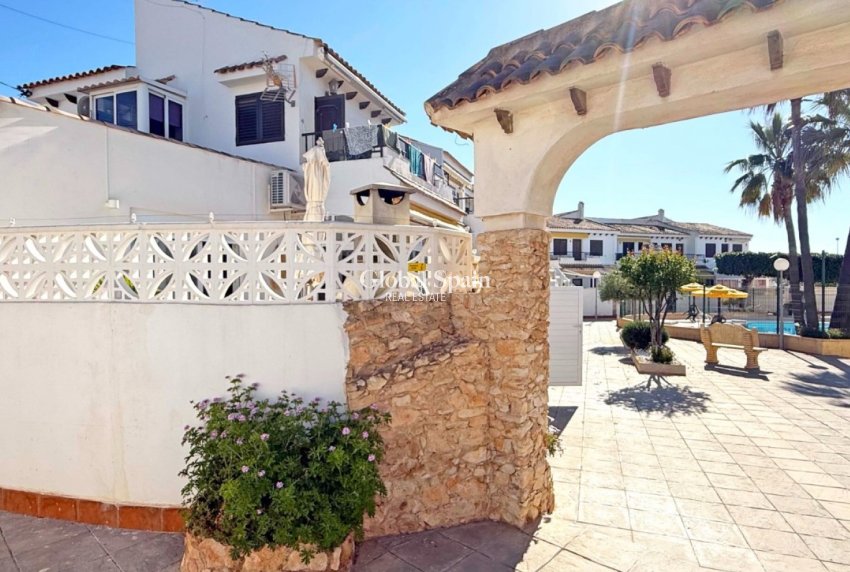 Odsprzedaż - MIESZKANIE -
TORREVIEJA - 