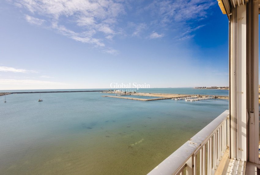 Odsprzedaż - MIESZKANIE -
TORREVIEJA - 