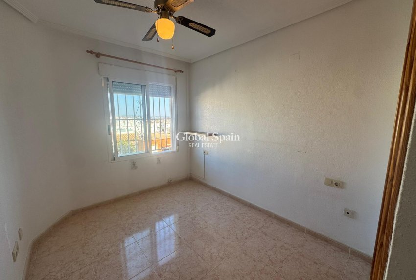 Odsprzedaż - MIESZKANIE -
TORREVIEJA - 