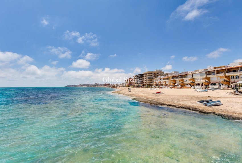 Odsprzedaż - MIESZKANIE -
TORREVIEJA - 